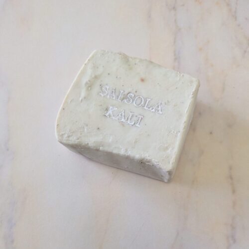 Clay pure mineral soap with a unique irregular, hand-fractured stone cut.