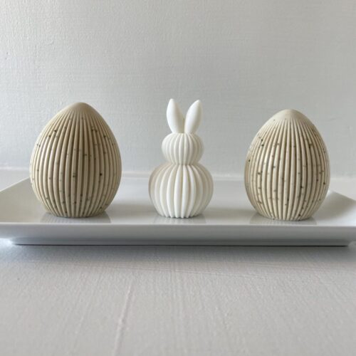 Seasonal release Cookies & Cream soap set, an exquisite addition to the Spring Collection.