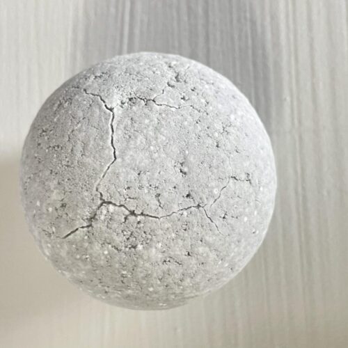 Moon Dust bath truffle: a dreamy and relaxing gift for an evening of self-care.