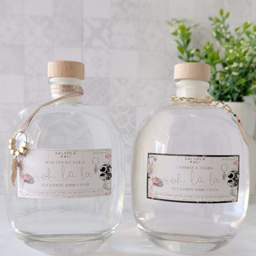 An exquisite Honeysuckle & Lilac and Cashmere & Jasmine bubble bath for premium self-care moments.
