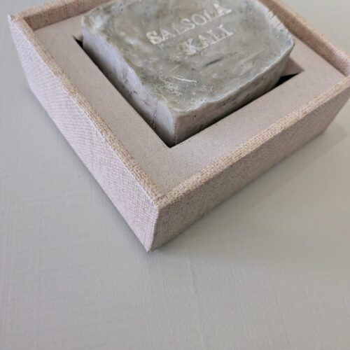 Refreshing speckled Granite stone bath bar for a clean, energized feel.